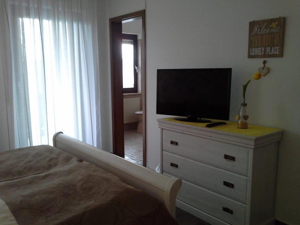 Gasthaus Hinterländer Schweiz Bed and Breakfast in Hesse