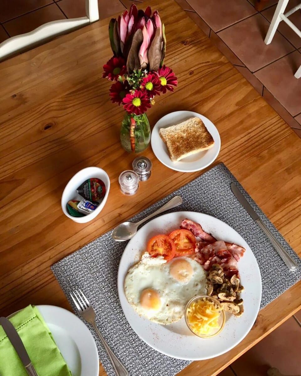 Breakfast, Continental breakfast