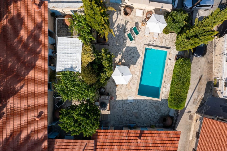 Property building, Bird's eye view