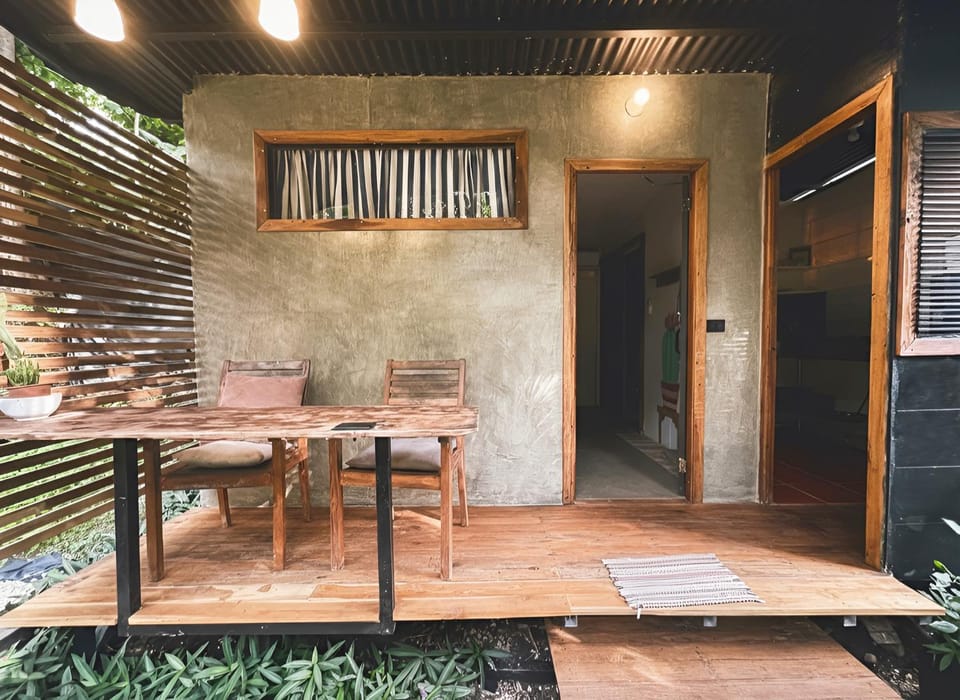 Salty Enthusiasts Share House & Villas Hostel in Santa Teresa Beach