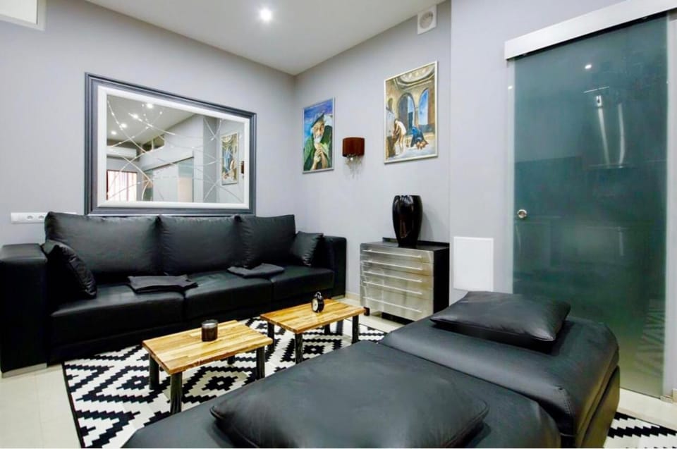 Luxury 3 Bedroom Apartment (Arcadia) Apartment in Odessa