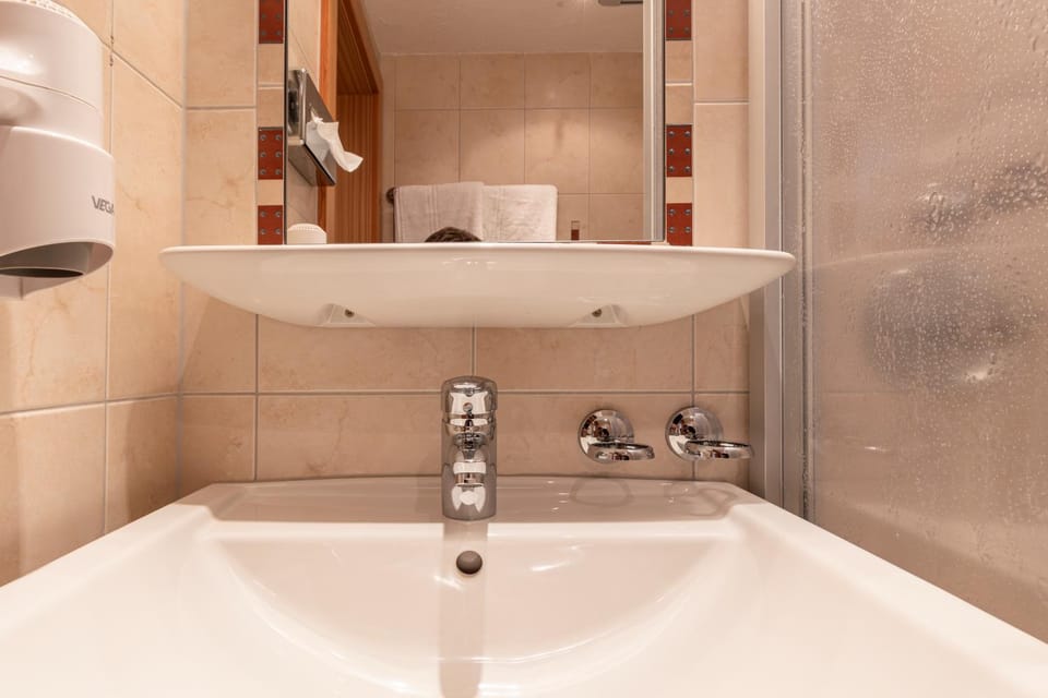 EDELWEISS Ladis - Panorama Apartments Next to Ski Lift Apartment in Trentino-South Tyrol