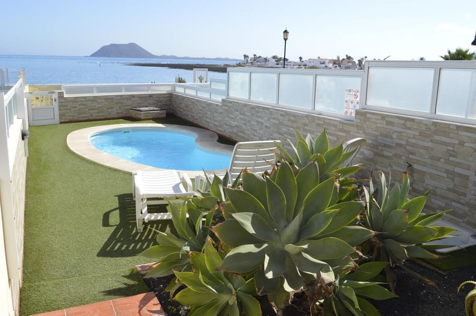 Garden view, Mountain view, Pool view, Sea view, Swimming pool, sunbed