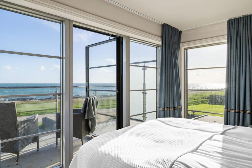 Bedroom, Sea view