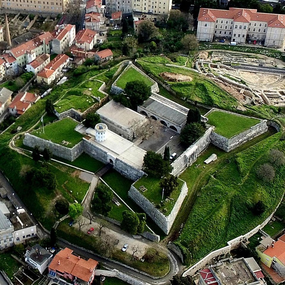 Off site, Bird's eye view