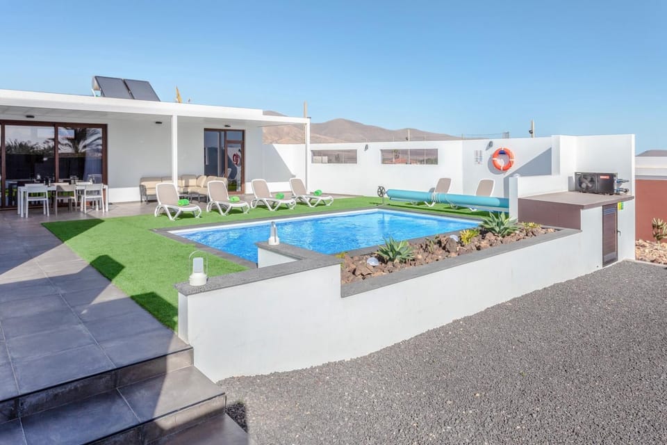 Villa Ponzos Chalet independiente y privado Villa in Maxorata