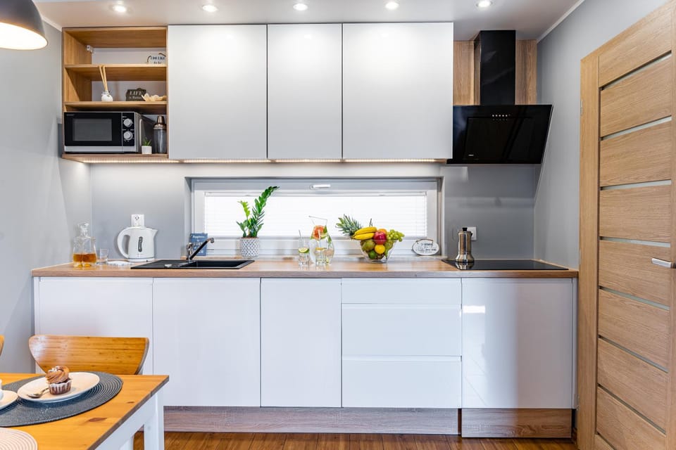 Coffee/tea facilities, Kitchen or kitchenette, minibar, stove