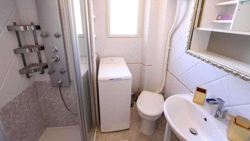 Shower, Bathroom, washing machine