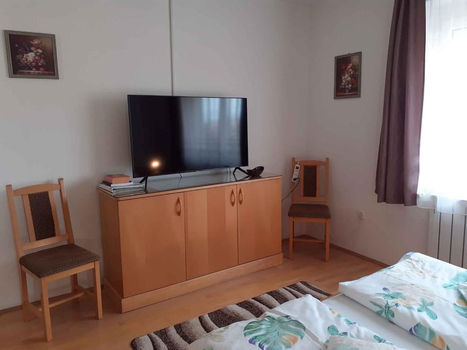 TV and multimedia, Bedroom