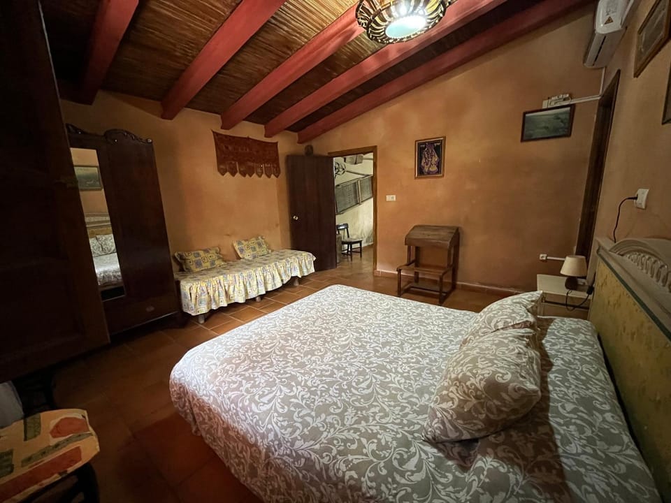 Bed, Photo of the whole room, Bedroom, Mountain view