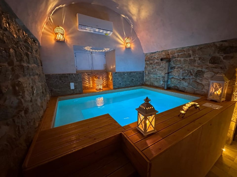 Hot Tub, Spa and wellness centre/facilities, Pool view, Swimming pool