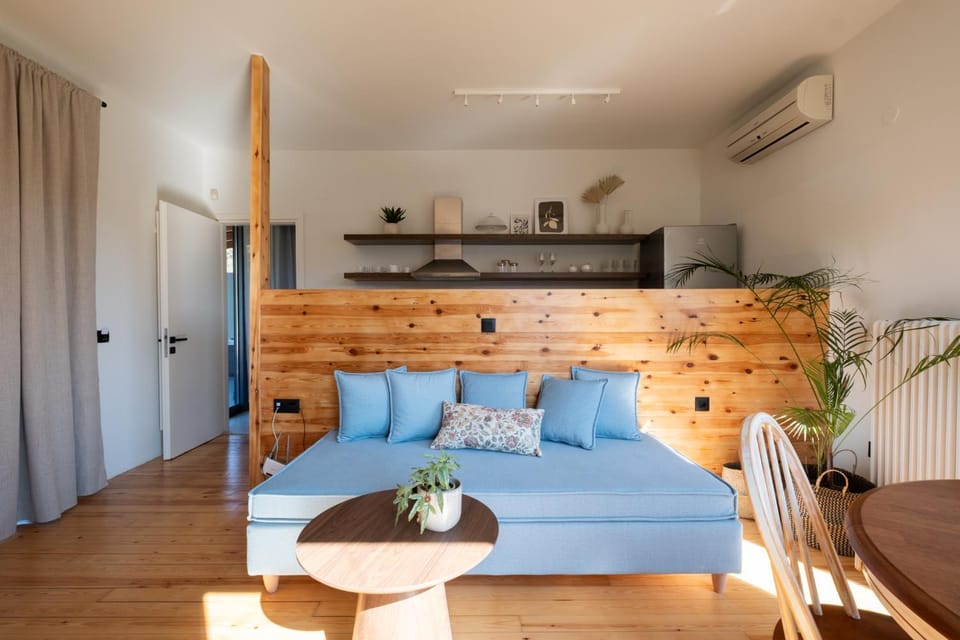 Living room, Photo of the whole room, Seating area