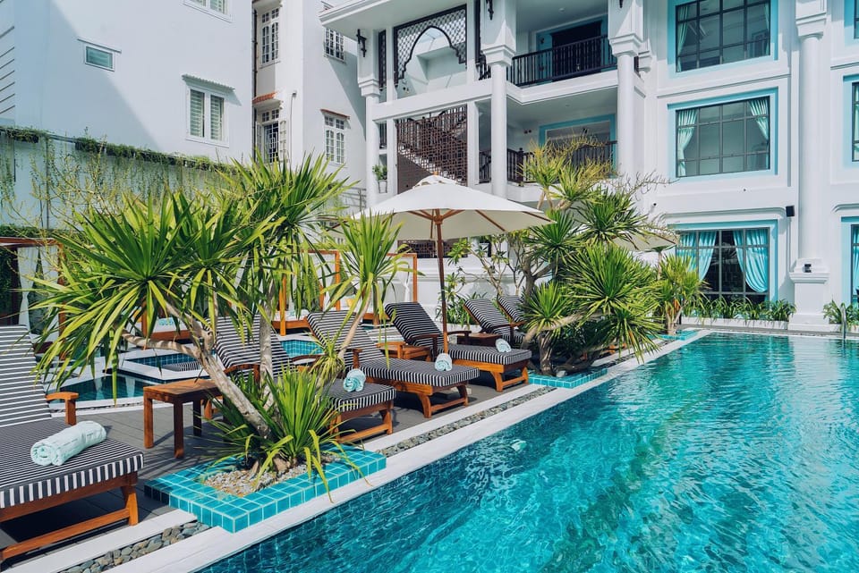 Swimming pool, Swimming pool