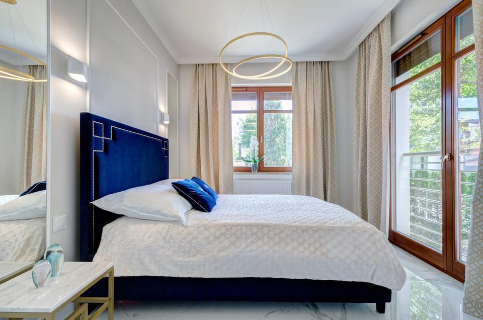 Spring, Bed, Off site, Natural landscape, Winter, Summer, View (from property/room), Photo of the whole room, Seating area, Bedroom, Autumn, On site, Area and facilities, Location