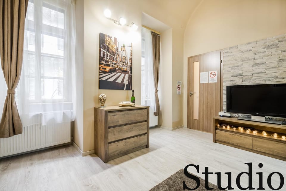 BpR Luminous Design Apartments Apartment in Budapest
