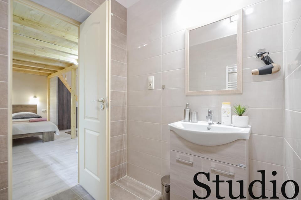 BpR Luminous Design Apartments Apartment in Budapest