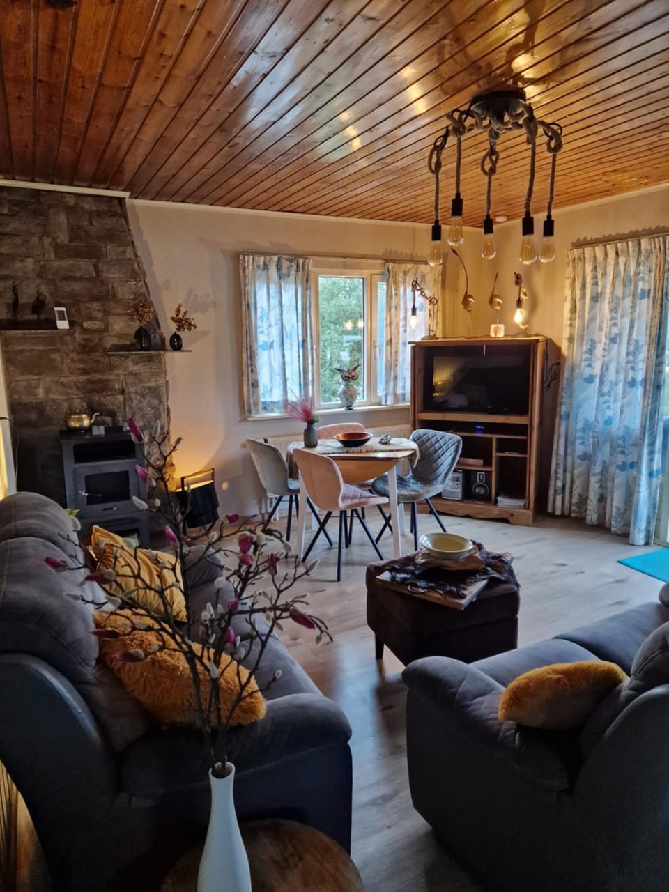 Ardennen Bungalow Belle Vue - Bomal - Durbuy Campground/ 
RV Resort in Wallonia, Belgium