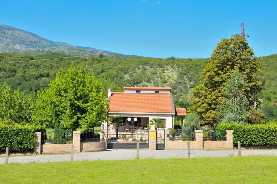 Imanje Pavićević Slap na Zeti Villa in Podgorica Municipality, Montenegro