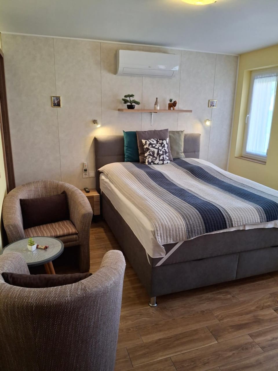 Tulipán Apartmanház Bed and Breakfast in Hungary