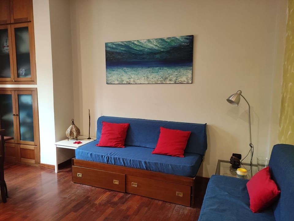 Bed, Living room