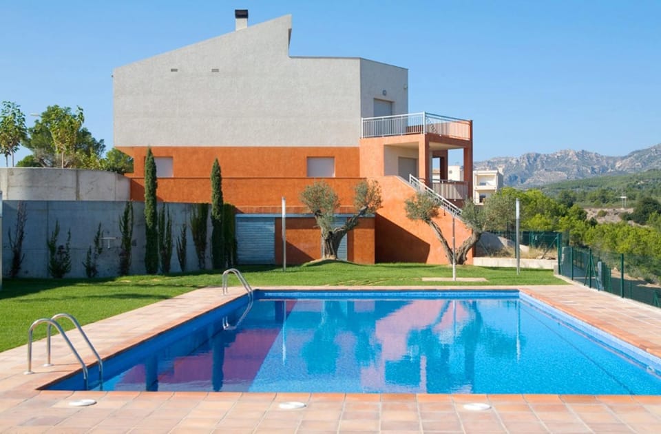 Swimming pool, Swimming pool