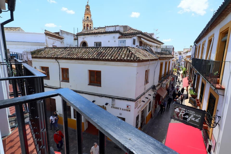 Nearby landmark, Balcony/Terrace, City view, Street view