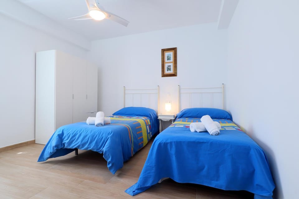 Bed, Bedroom, fireplace, wardrobe