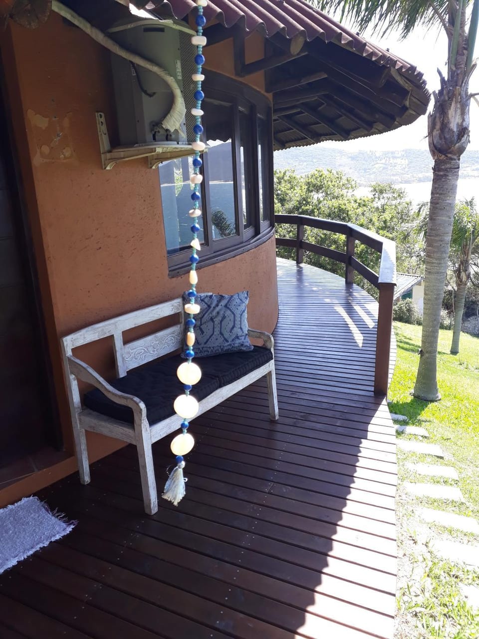 Luxury Suites Vila Indonésia House in Garopaba