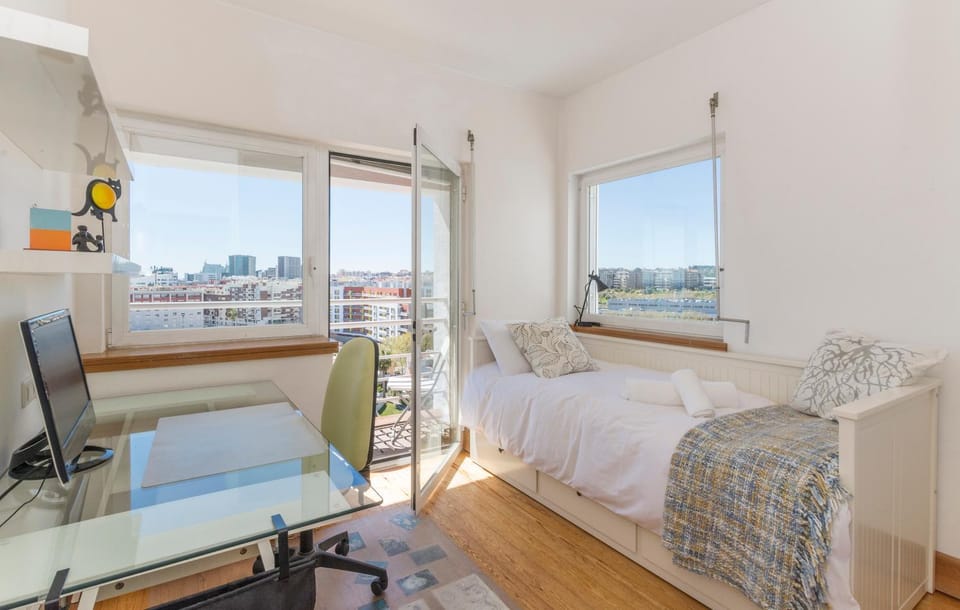 Eco Apartment @ Torre Verde (Green Tower) Apartment in Lisbon