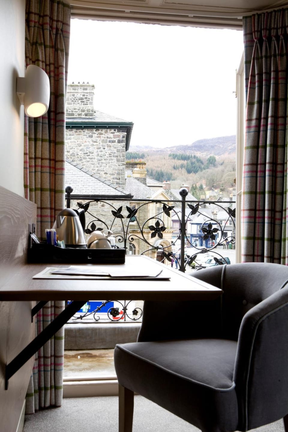 Royal Ship Hotel in Smithfield Street