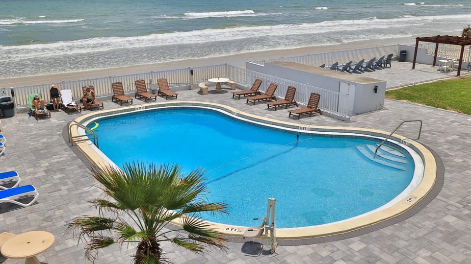 Beach, Swimming pool