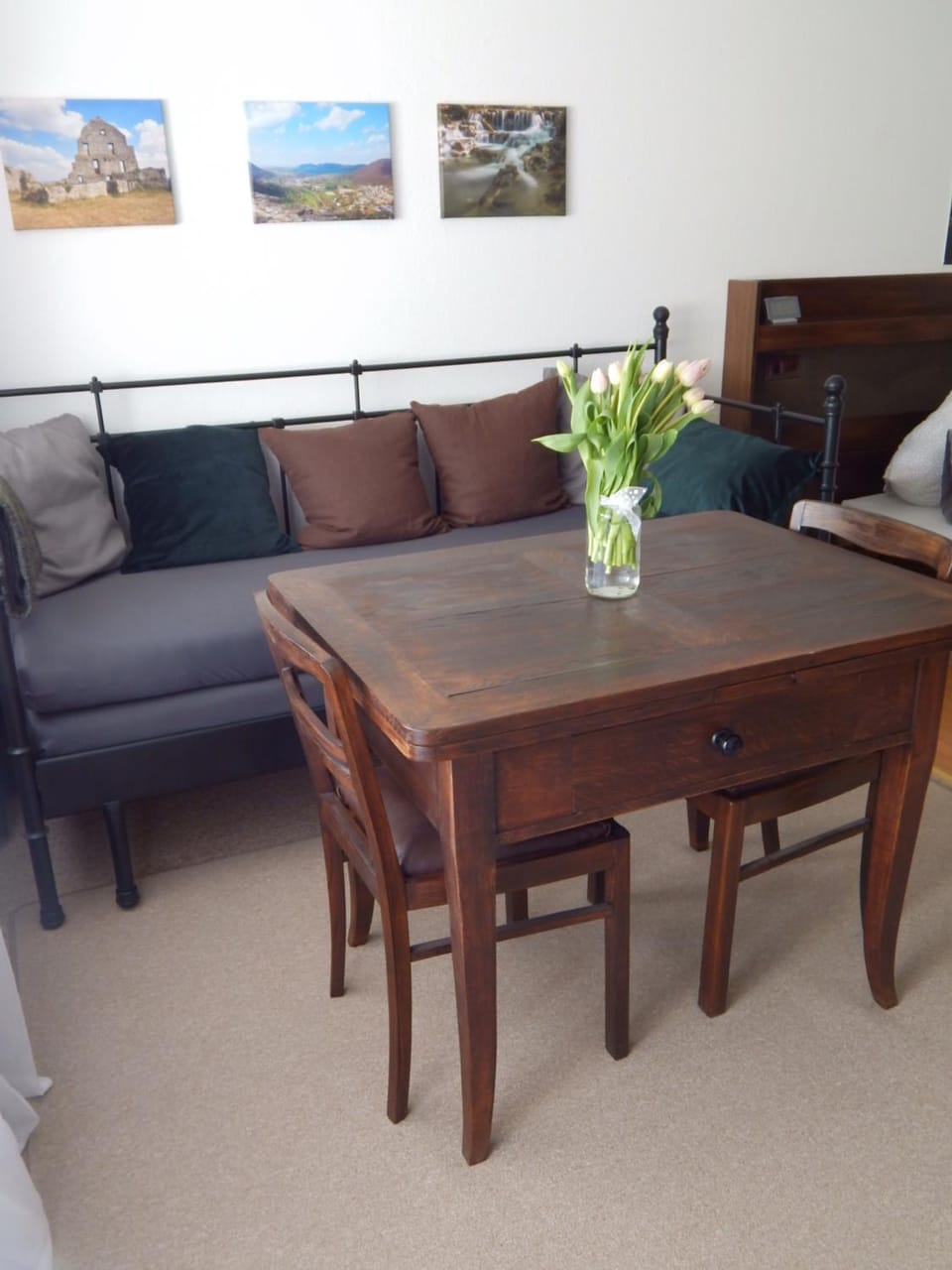 Living room, Seating area, Dining area