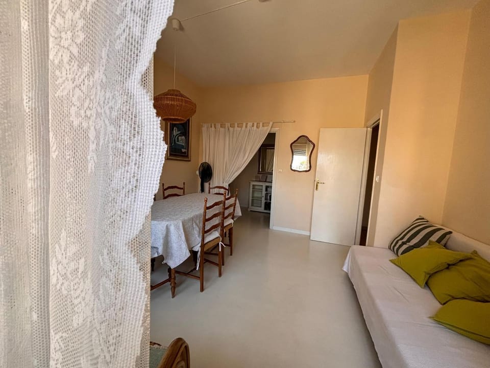 Luminoso Appartamento A 80 Metri dal Mare Apartment in Terracina