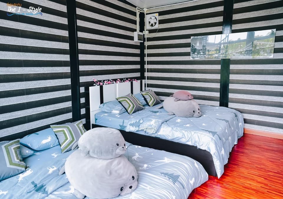 The I-style pool villa House in Chon Buri Changwat