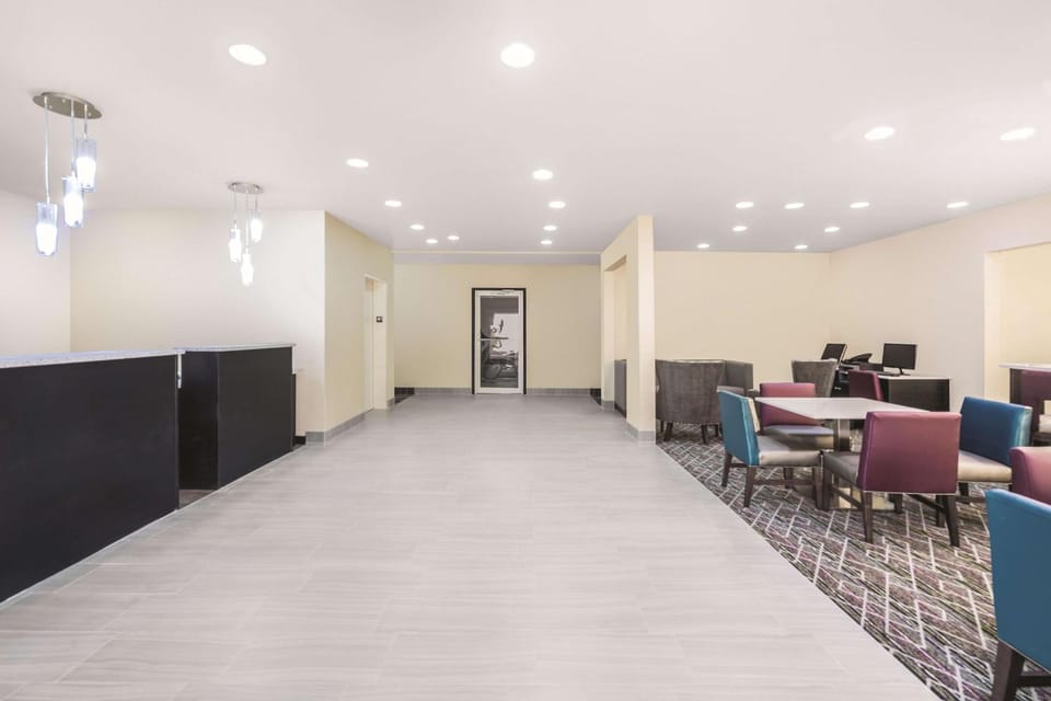 Lobby or reception, On site