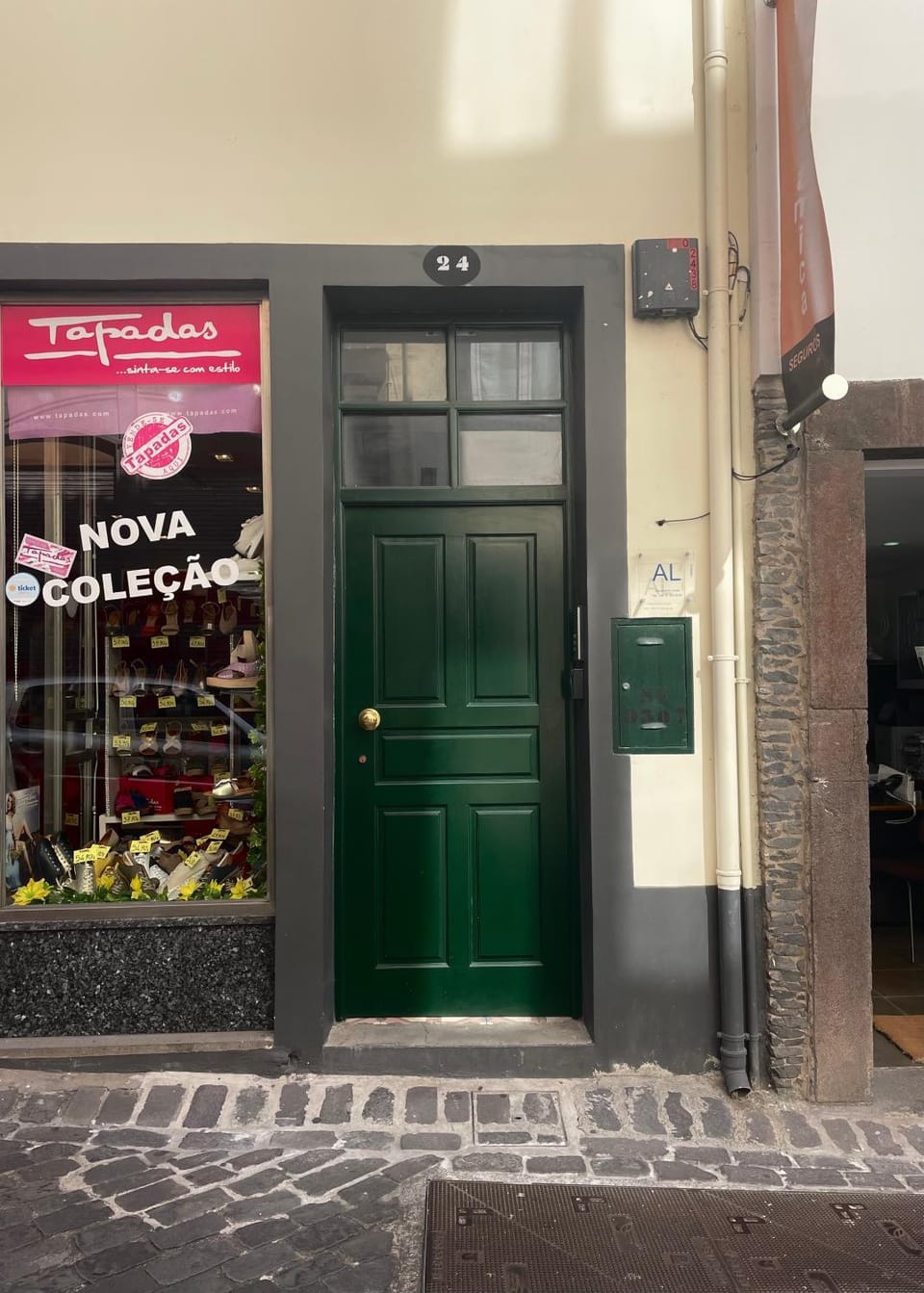 Facade/entrance