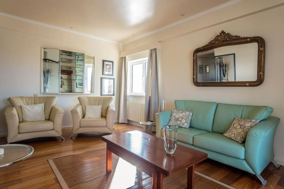 Azores 19th Floor (180º ocean & city view) Apartment in Ponta Delgada