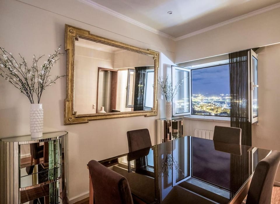 Azores 19th Floor (180º ocean & city view) Apartment in Ponta Delgada