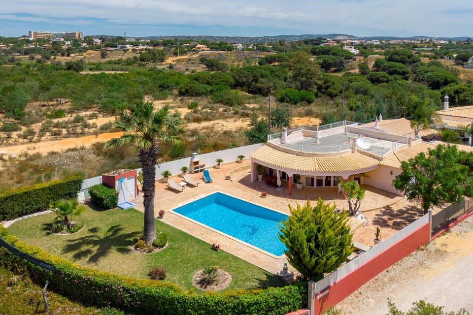 Villa Dolce Vita Villa in Olhos de Água