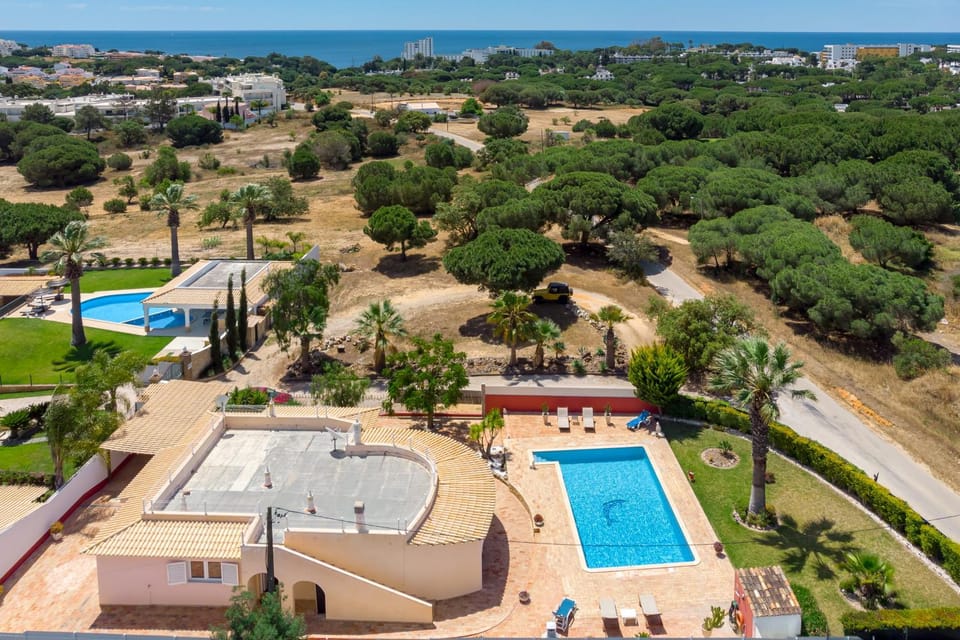 Villa Dolce Vita Villa in Olhos de Água