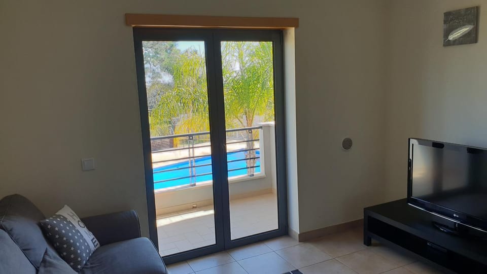 Quinta do Pinheiro Residence Apartment in Olhos de Água