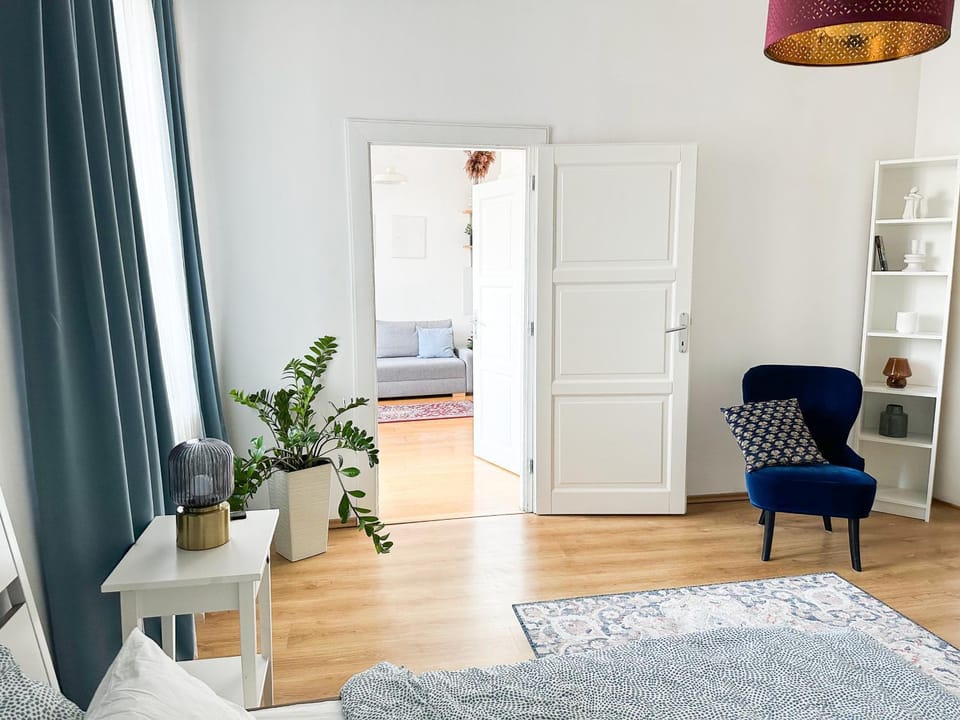 Seating area, Bedroom
