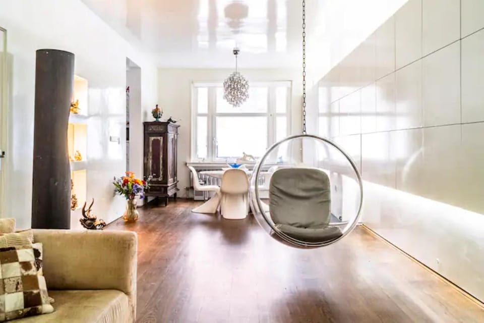 Communal lounge/ TV room, Living room, Dining area, Quiet street view