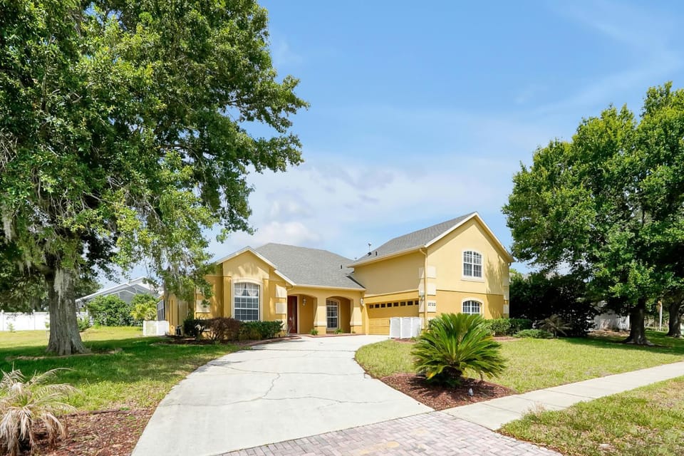 Property building, Garden, Garden view