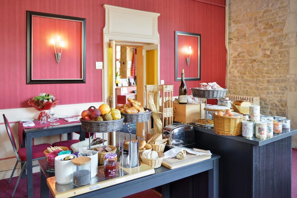 Restaurant/places to eat, Breakfast, Buffet breakfast