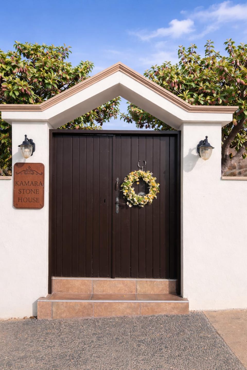 Facade/entrance, Day