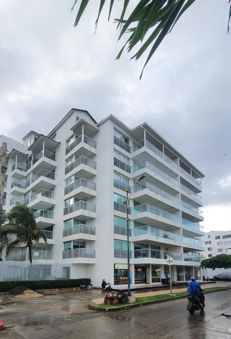 Property building, Neighbourhood