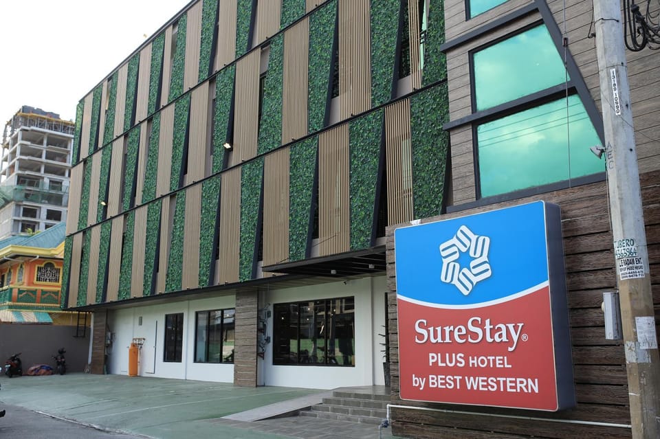 Property building, Facade/entrance, Property logo or sign