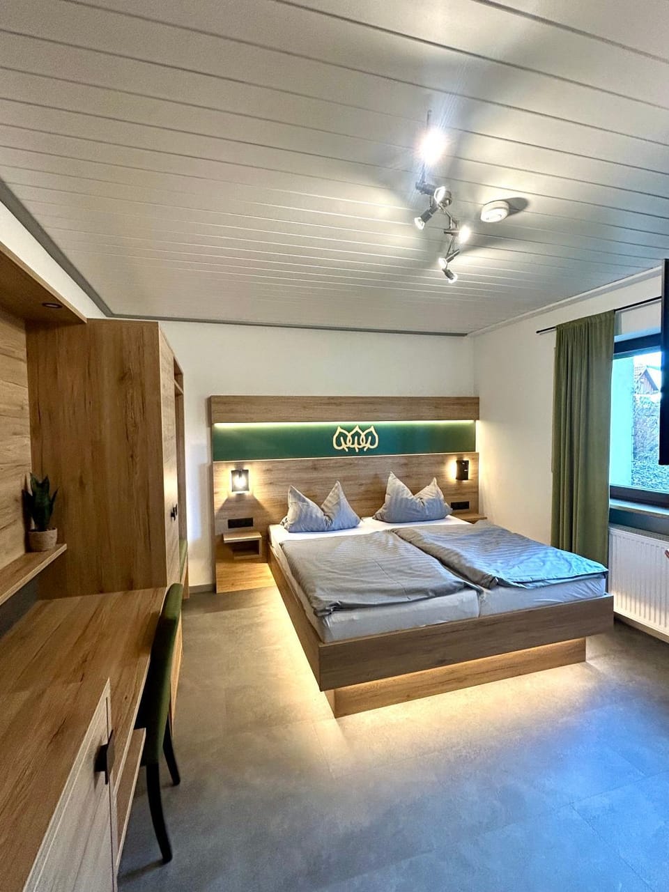 Photo of the whole room