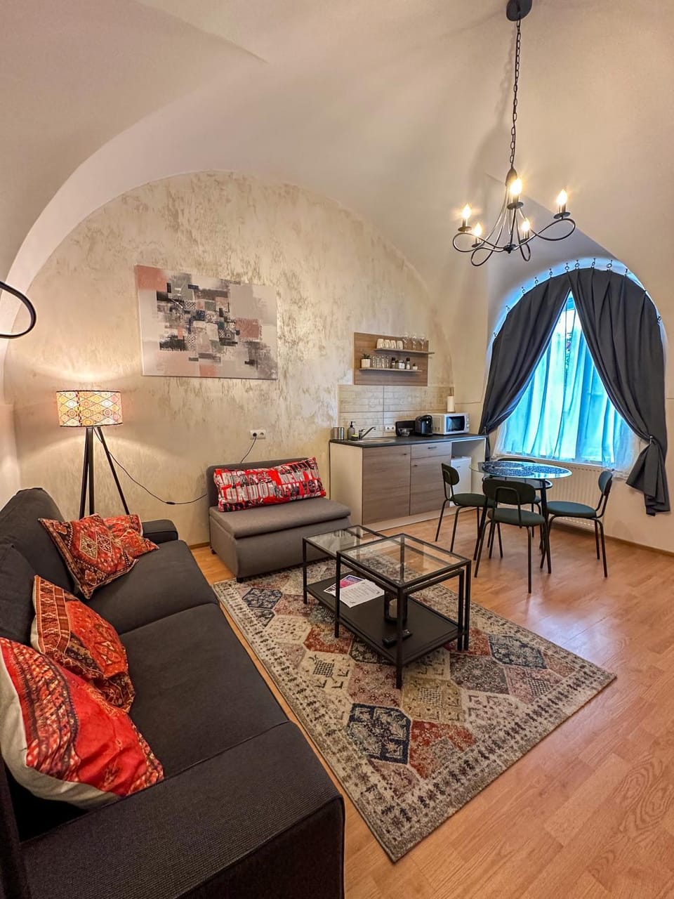 Kitchen or kitchenette, Living room